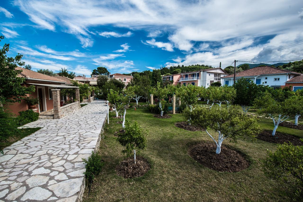 Lemon Garden Apartments Лигия Екстериор снимка